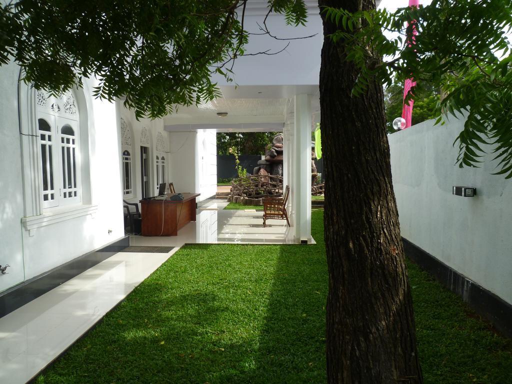 Crystal V Tourist Resort Anuradhapura Exterior photo